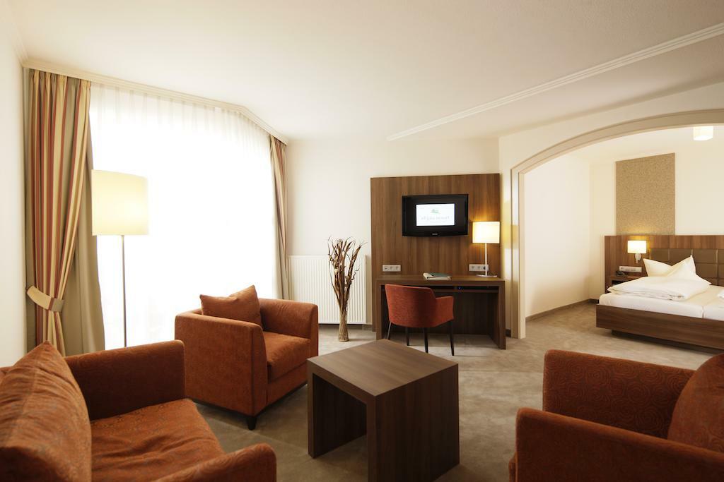 Allgaeu Resort Bad Grönenbach Стая снимка
